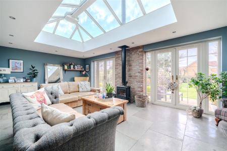 Family Room-4.jpg