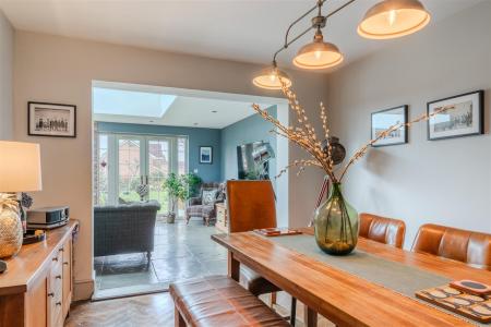 Dining Room-4.jpg