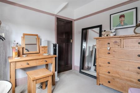 Bedroom 2-2.jpg