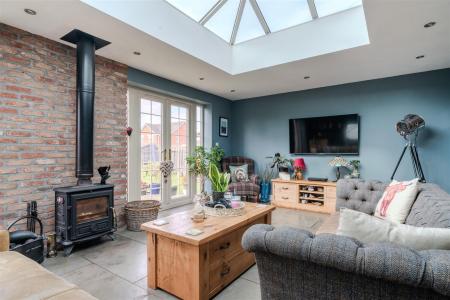 Family Room-7.jpg