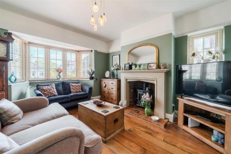 Living Room-4.jpg