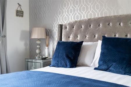 Bedroom 1-7.jpg