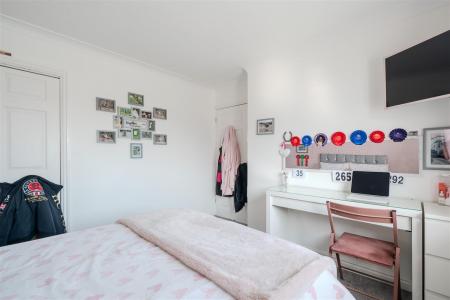 Bedroom 3-3.jpg