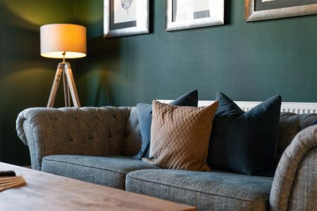 Living Room-4.jpg