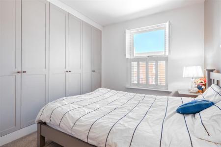 Bedroom 1-2.jpg