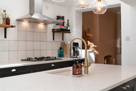 Kitchen-6.jpg
