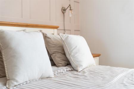 Bedroom 2-4.jpg
