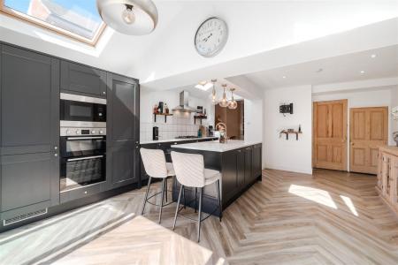 Kitchen-3.jpg