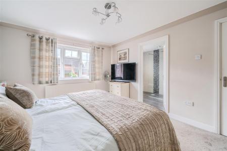 Bedroom 1-2.jpg