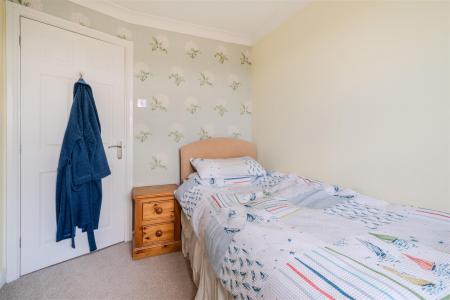 Bedroom 3-2.jpg