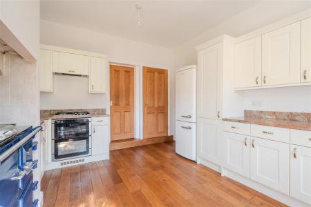 Kitchen-3.jpg