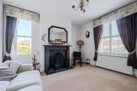 Living Room-2.jpg