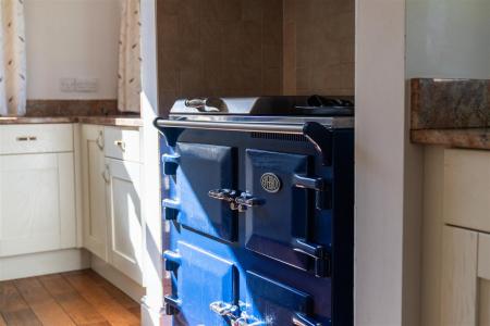 Kitchen-5.jpg