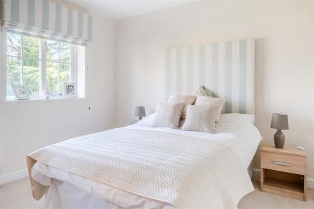 Bedroom 2-2.jpg