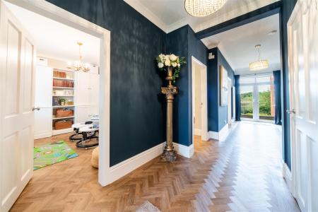 Hallway-2.jpg