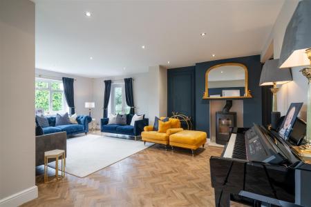 Living Room.jpg