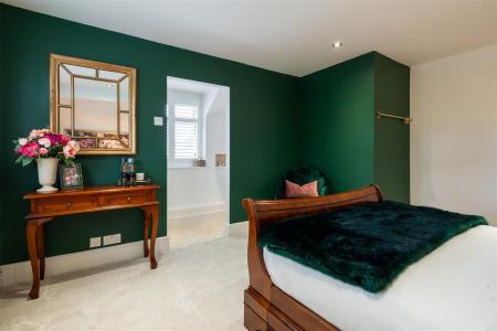 Bedroom 4-5.jpg