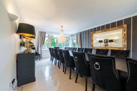 Dining Room.jpg