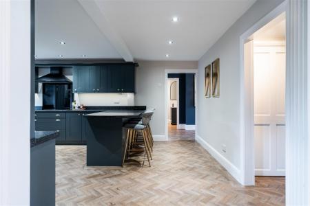 Kitchen-6.jpg
