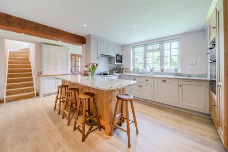 Kitchen-4.jpg