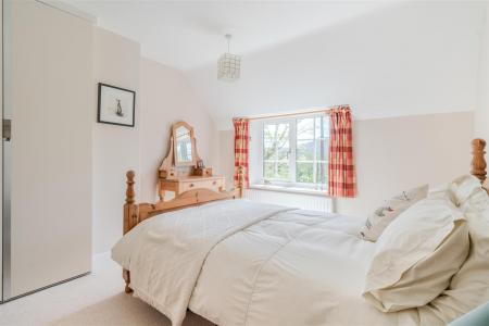 Bedroom 4.jpg
