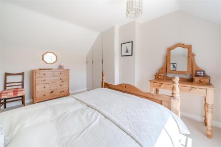 Bedroom 4-3.jpg