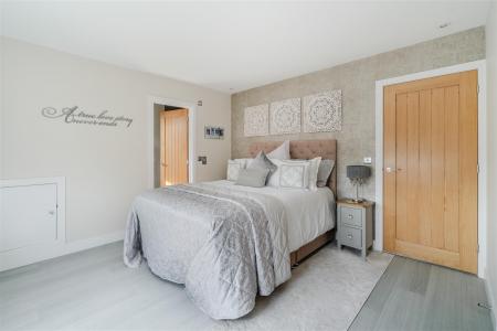Bedroom 2-2.jpg