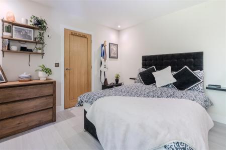 Bedroom 1-4.jpg