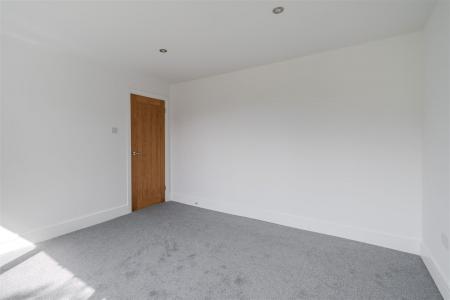 Bedroom1-4.jpg