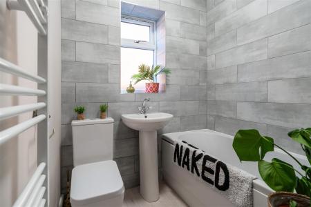 Bathroom-3.jpg