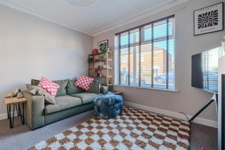 Living Room-5.jpg
