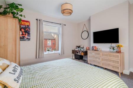Bedroom1-2.jpg