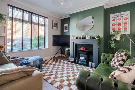 Living Room-2.jpg