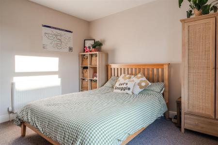 Bedroom1-3.jpg