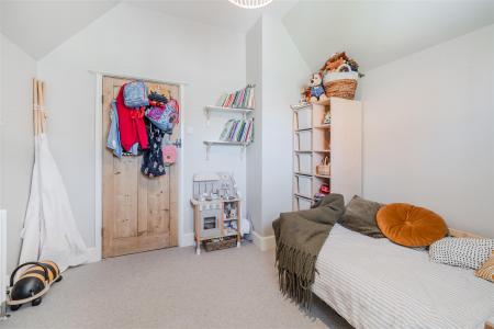 Bedroom1-2.jpg