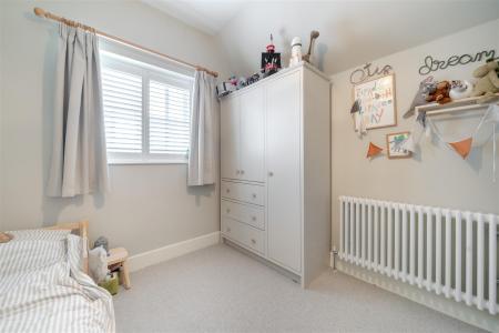 Bedroom1-3.jpg