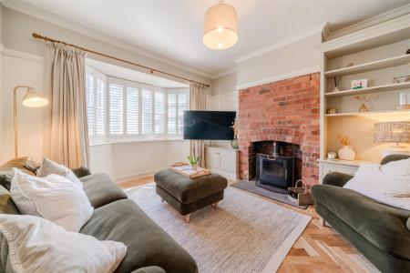 Living Room-2.jpg