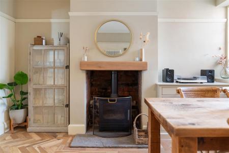 Dining Room-7.jpg