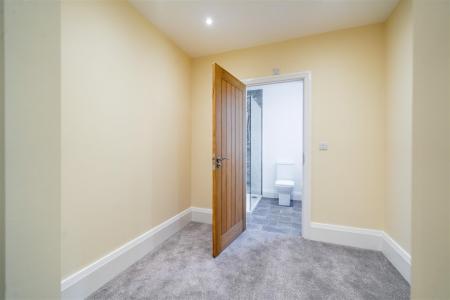 Bedroom 4-3.jpg