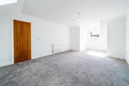 Bedroom 1-2.jpg