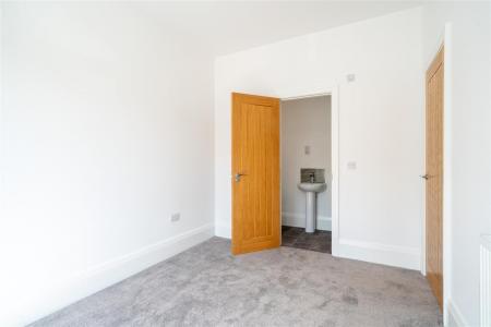 Bedroom 3-2.jpg
