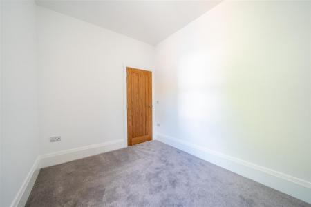 Bedroom 4-2.jpg