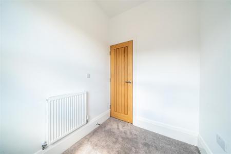 Bedroom 2-2.jpg