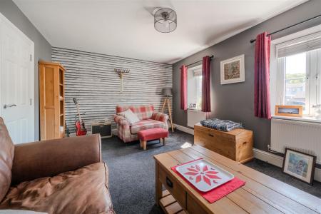 Living Room-2.jpg