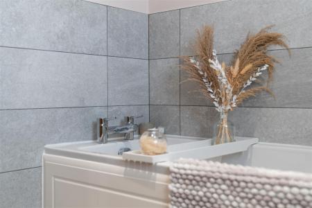 Bathroom-4.jpg