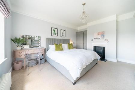 Bedroom 2-5.jpg