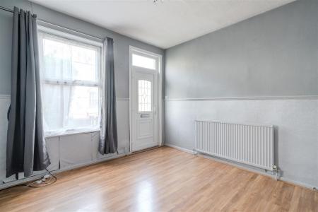 Living Room-2.jpg