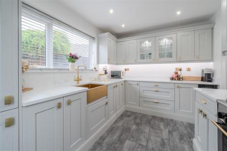 Kitchen-7.jpg