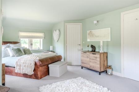 Bedroom3-2.jpg