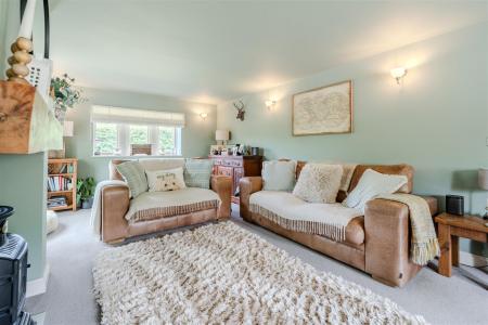 Living room-2.jpg